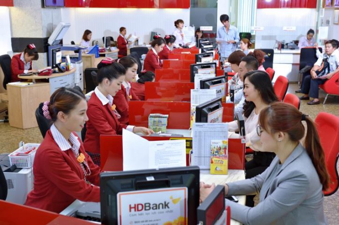 HD bank (HDB)